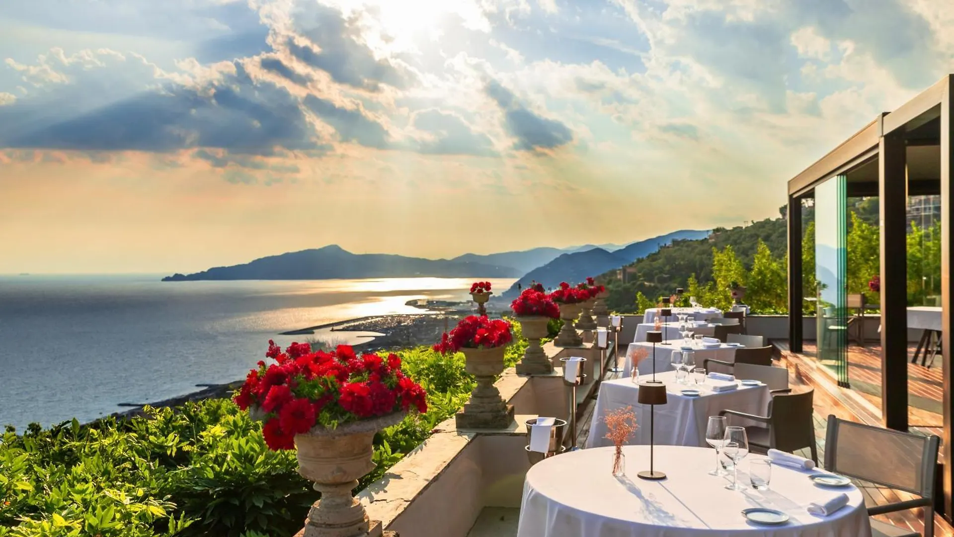 Villa Riviera Resort location